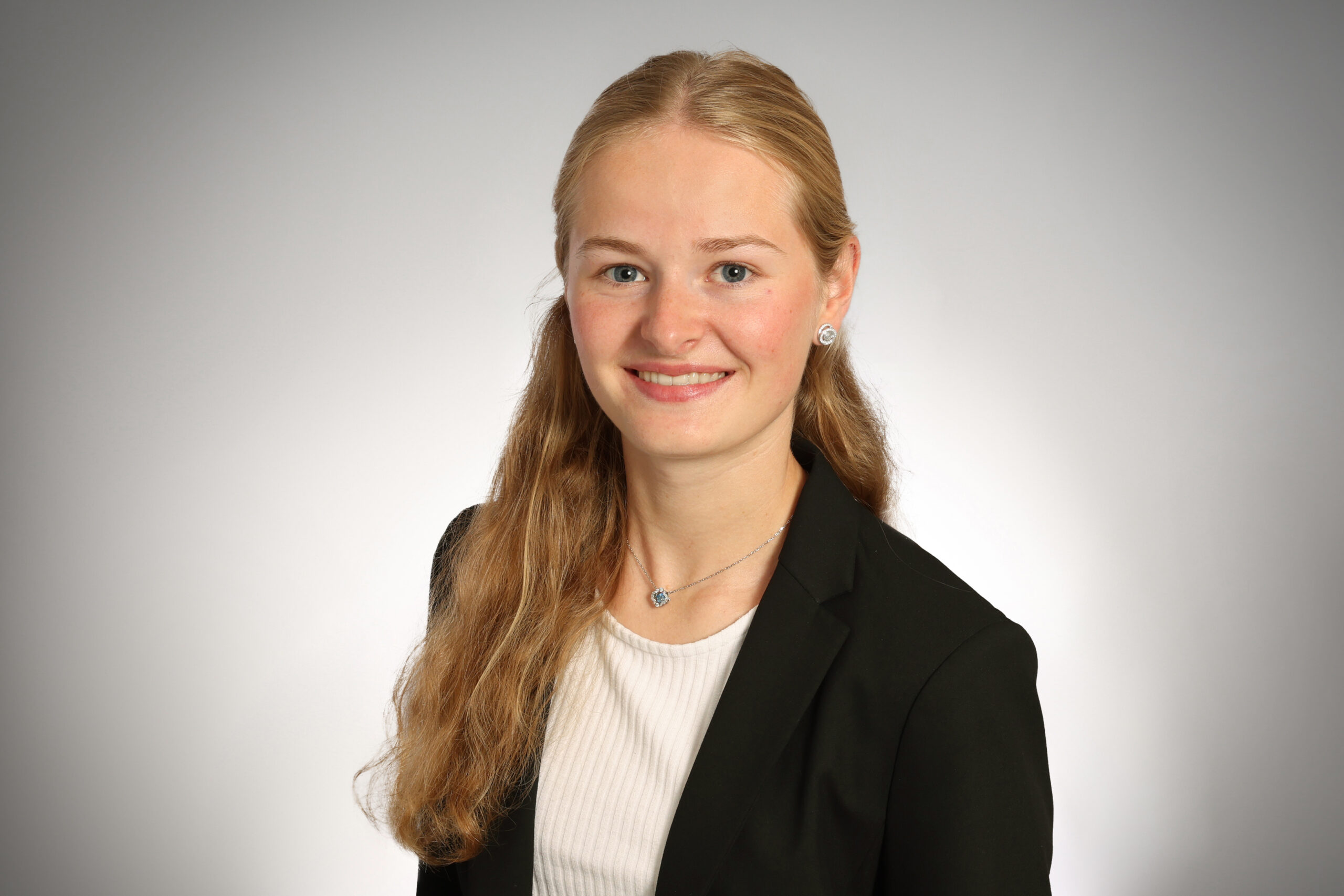 Nina Holzinger